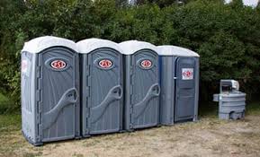 Best Portable Restroom Removal and Pickup  in Algonquin, IL